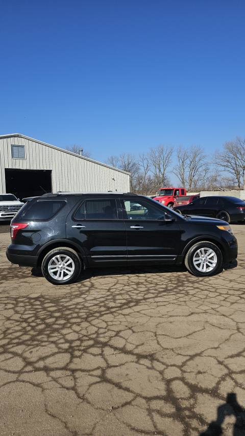 Vehicle photo 5
